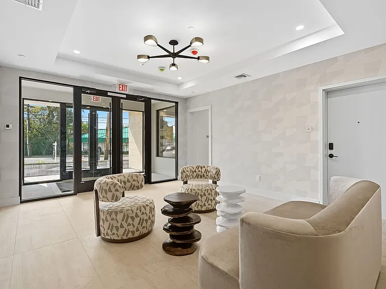 Harrison Grand — Photo 1