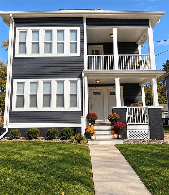 2 bed, 1.0 bath, 1242 sqft, $2,300 — Photo 1
