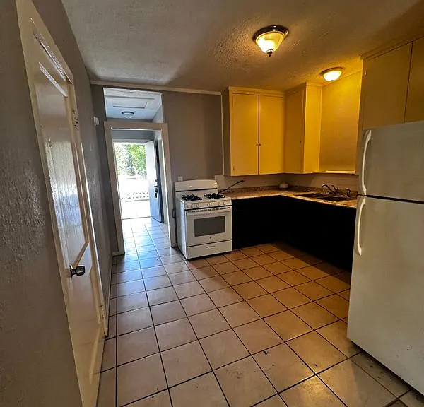 108 N Gordon Dr #A — Photo 3