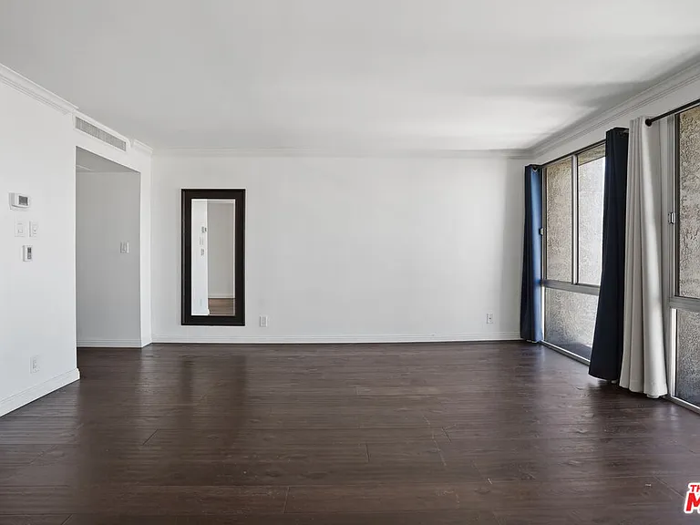 800 W 1st St #1409 — Photo 18