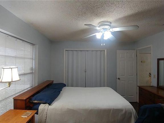 4th image of 13931 Village View Dr