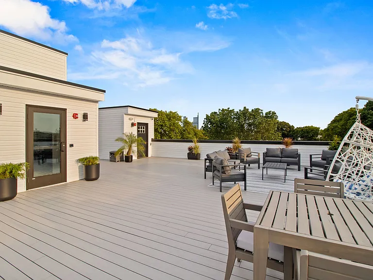 2635 W Jefferson St #201 — Photo 16