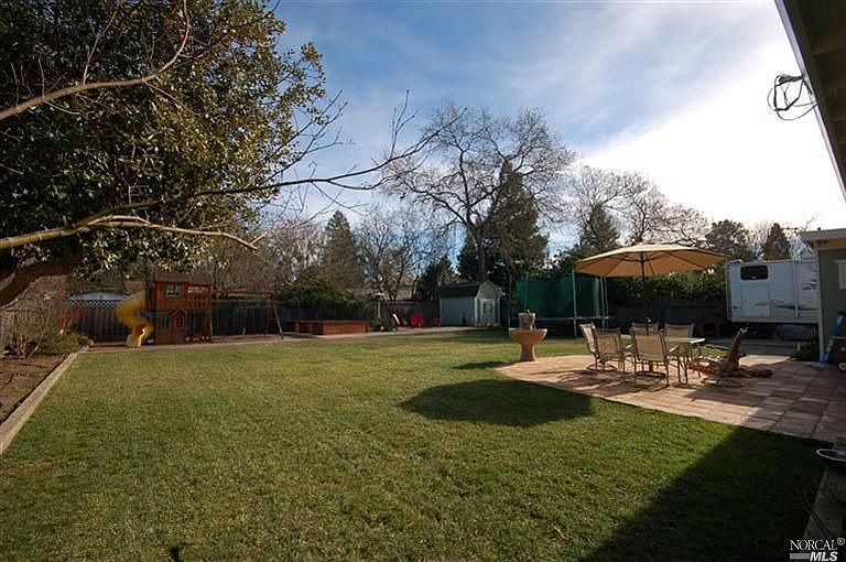 1st image of 4060 Escuela Dr