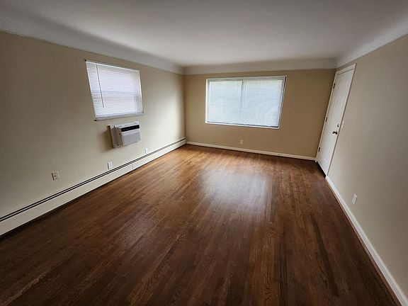 3rd image of 4955 Kelsch Ln APT 2