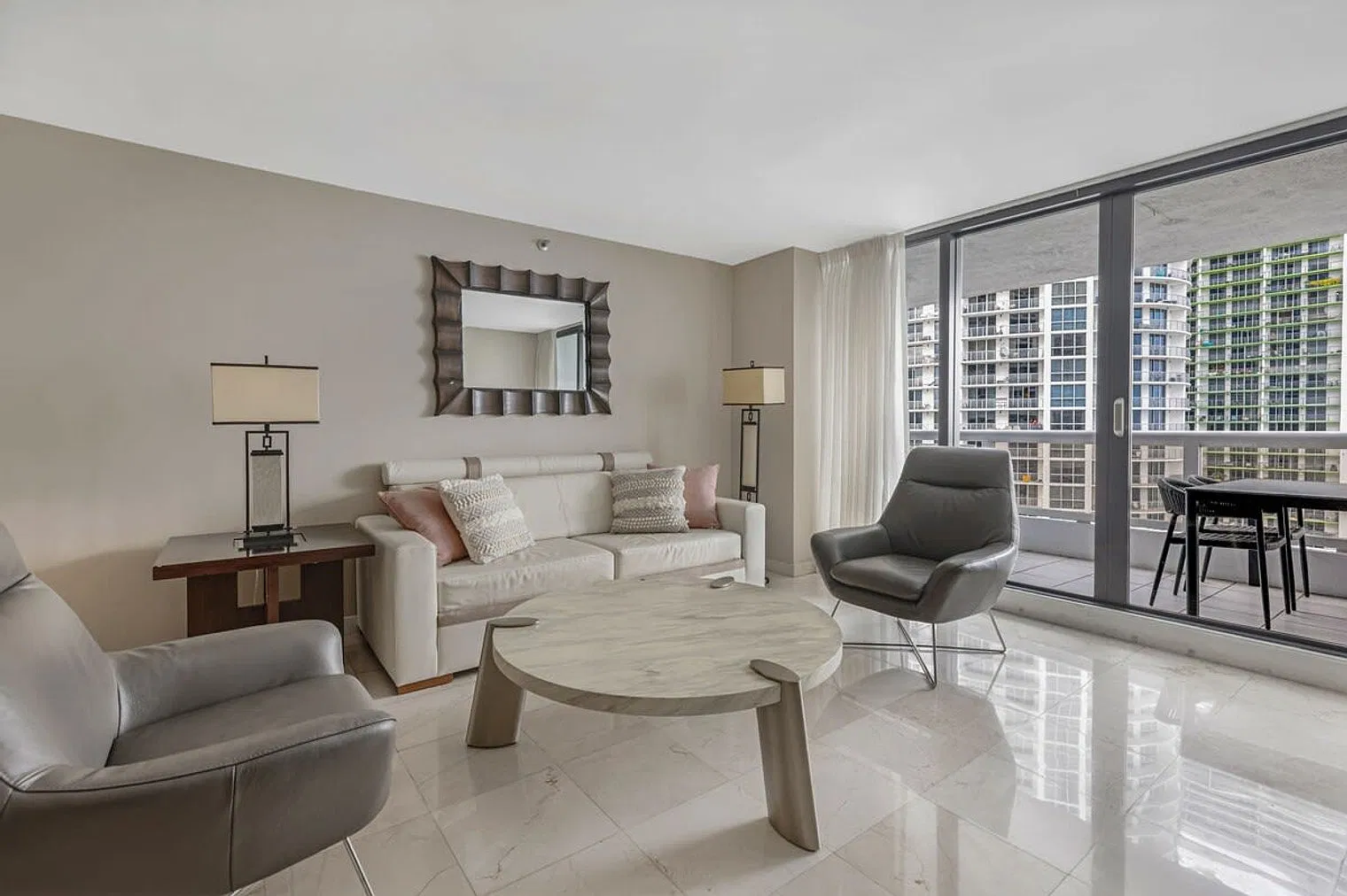 3 bed, 2.0 bath, 1485 sqft, $4,752 — Photo 1