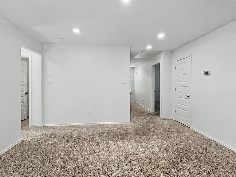 2437 Dielman Dr — Photo 5