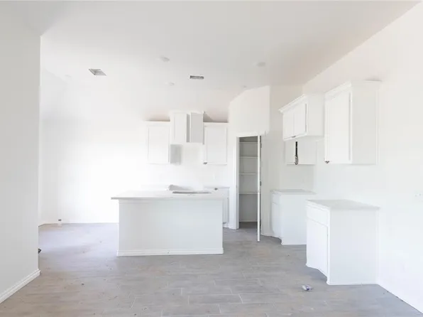 12328 SW 32nd St, Yukon, OK 73099