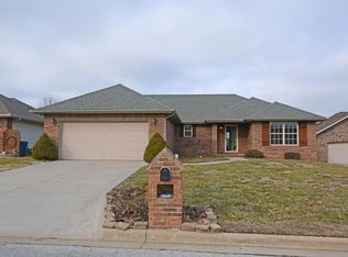 979 Jake Flood Cir, Nixa, MO 65714