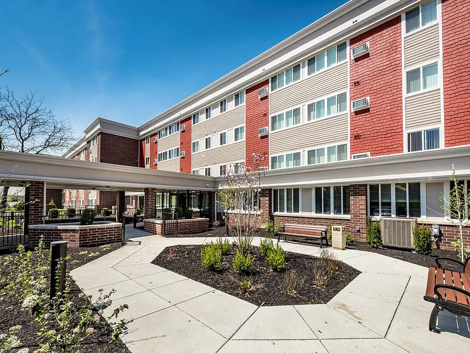 Courtyard Apartments