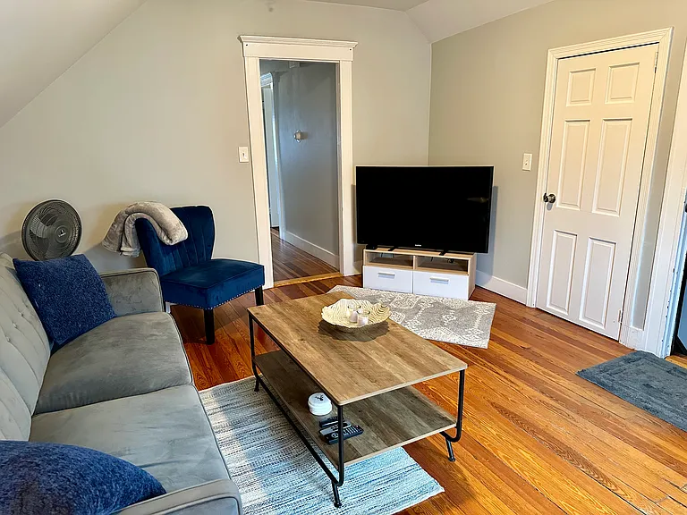 1001 Narragansett Blvd #1 — Photo 9
