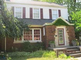 506 W Iroquois Rd, Pontiac, MI 48341