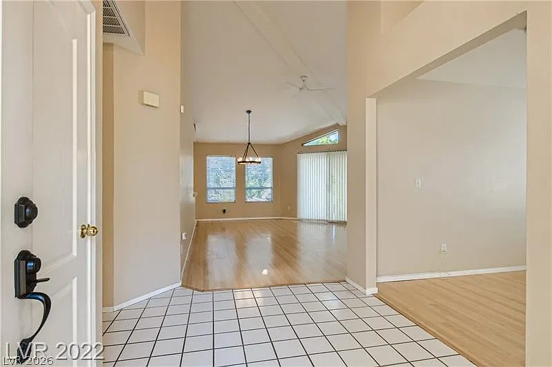 2 bed, 2.0 bath, 1608 sqft, $2,100 — Photo 4