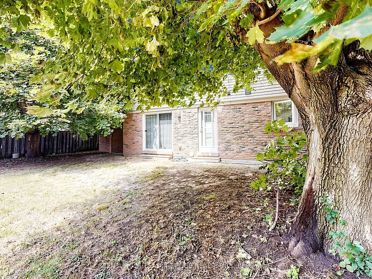 1 Briarwood Rd — Photo 47