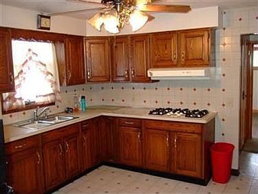 5th image of 332 Porter Ave