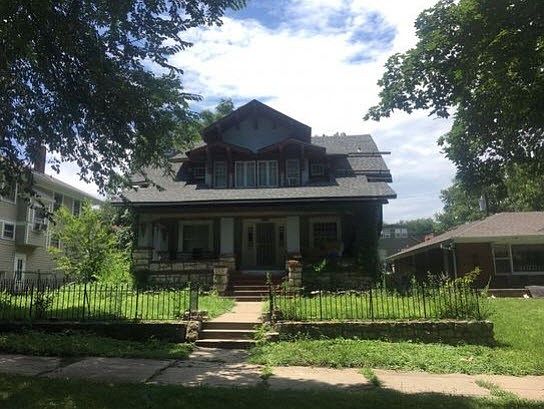 1st image of 332 N Van Brunt Blvd