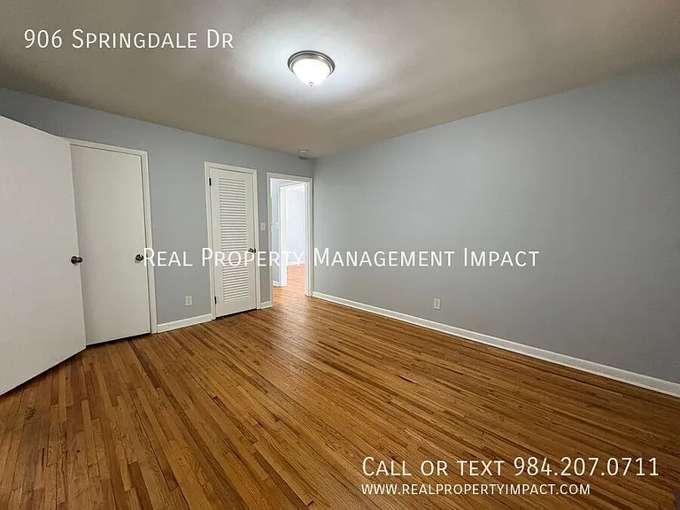 906 Springdale Dr — Photo 17