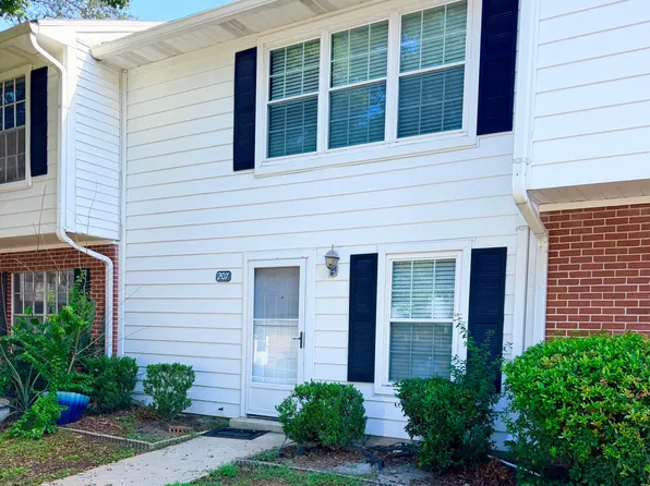 207 Kettering Ct, Orange Park, FL 32073