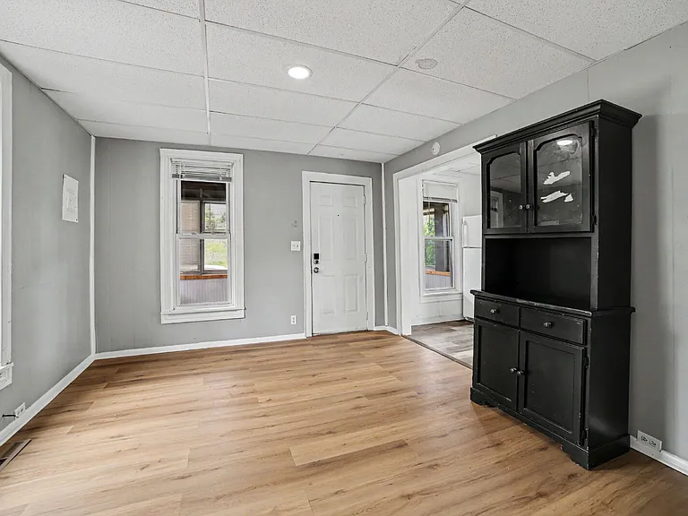 2634 N Michigan Ave #1 — Photo 8