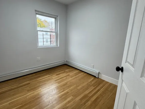 185 Swinton Avenue image 1 of 6