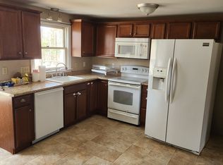 6 Woodvale Ct, Springvale, ME 04083