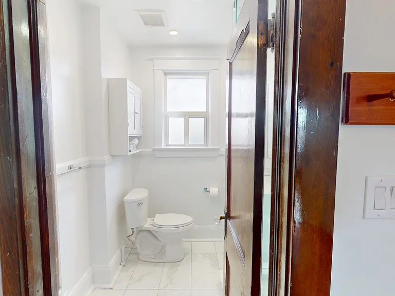 275 Oakwood Ave — Photo 22