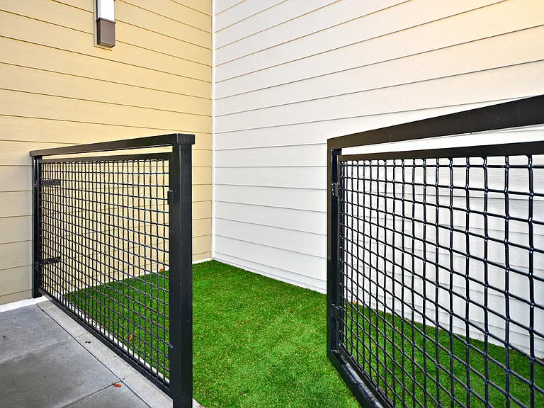 Emerald Crest Apartments — Photo 17