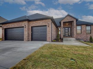 2024 N Sun Valley Dr, Springfield, MO 65802