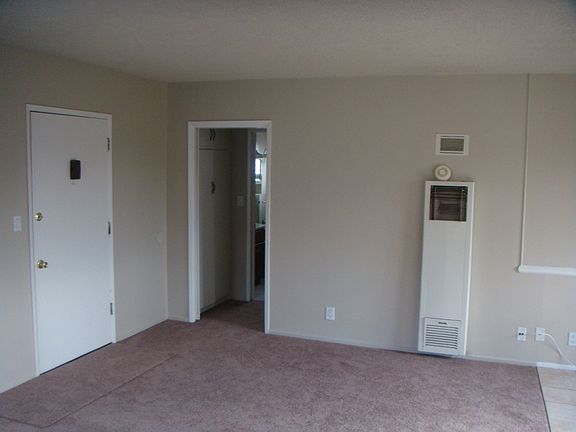 4th image of 1302 Lyndon St APT 8