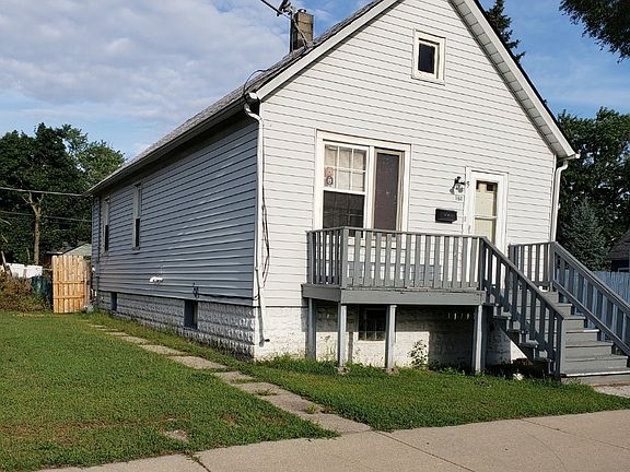 2nd image of 564 Douglas Ave