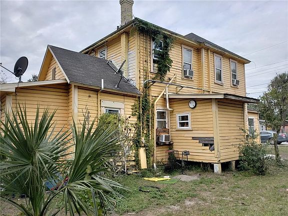 4th image of 2907 E 23rd Ave