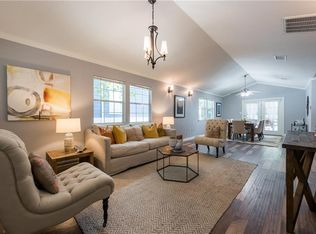 2001 E 8th St, Austin, TX 78702