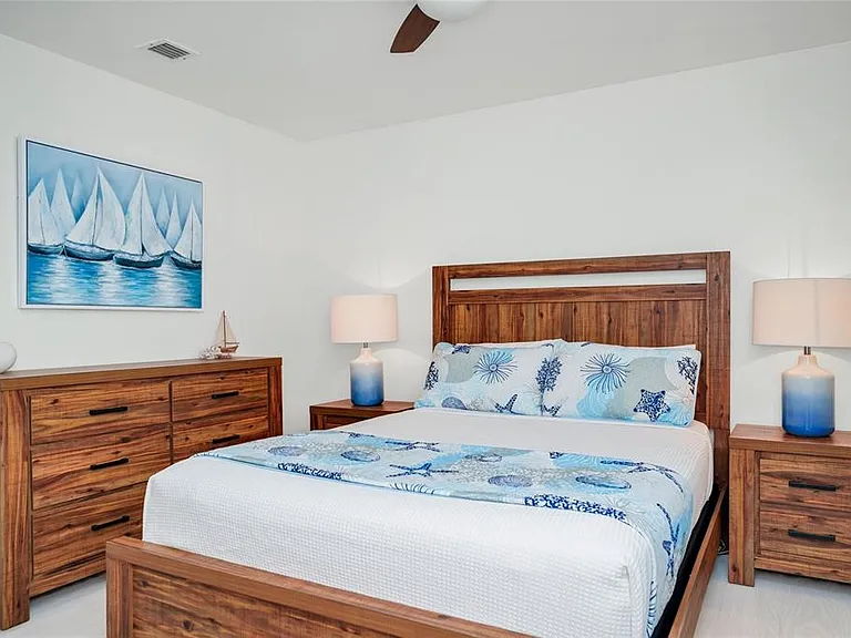 363 Harbor Dr — Photo 23