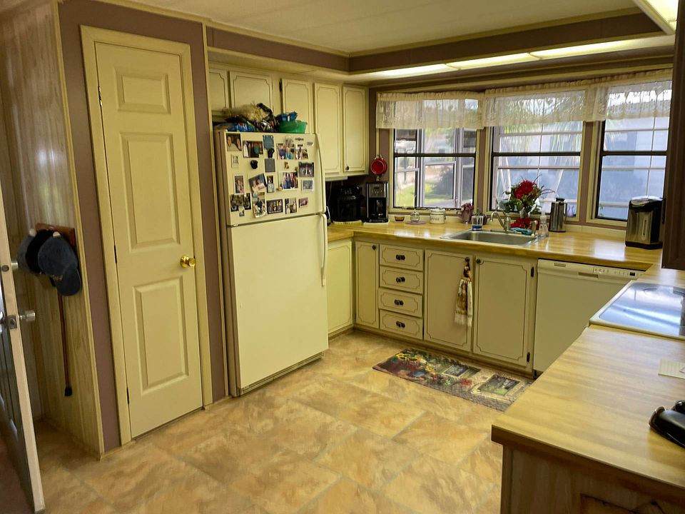 2nd image of 19228 Green Valley Ct #26I