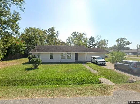 595 Highland Dr, Beaumont, TX 77705