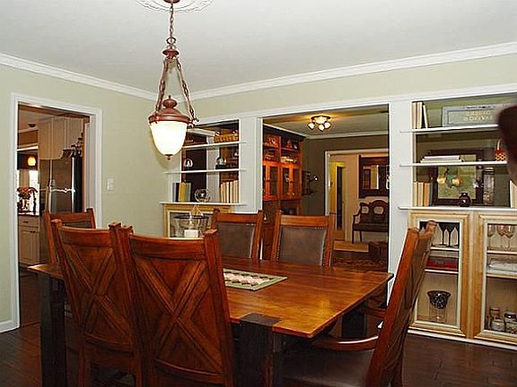 5th image of 4609 College Park Dr