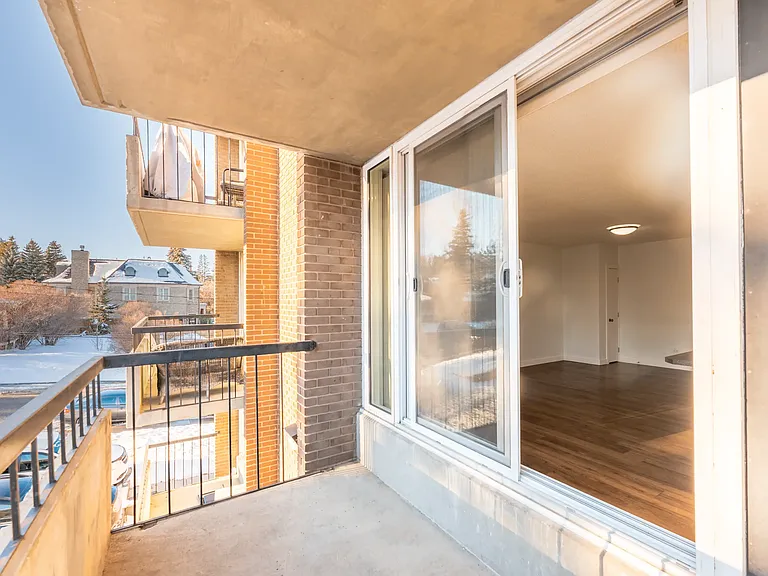 2010 Hope St SW #104 — Photo 73