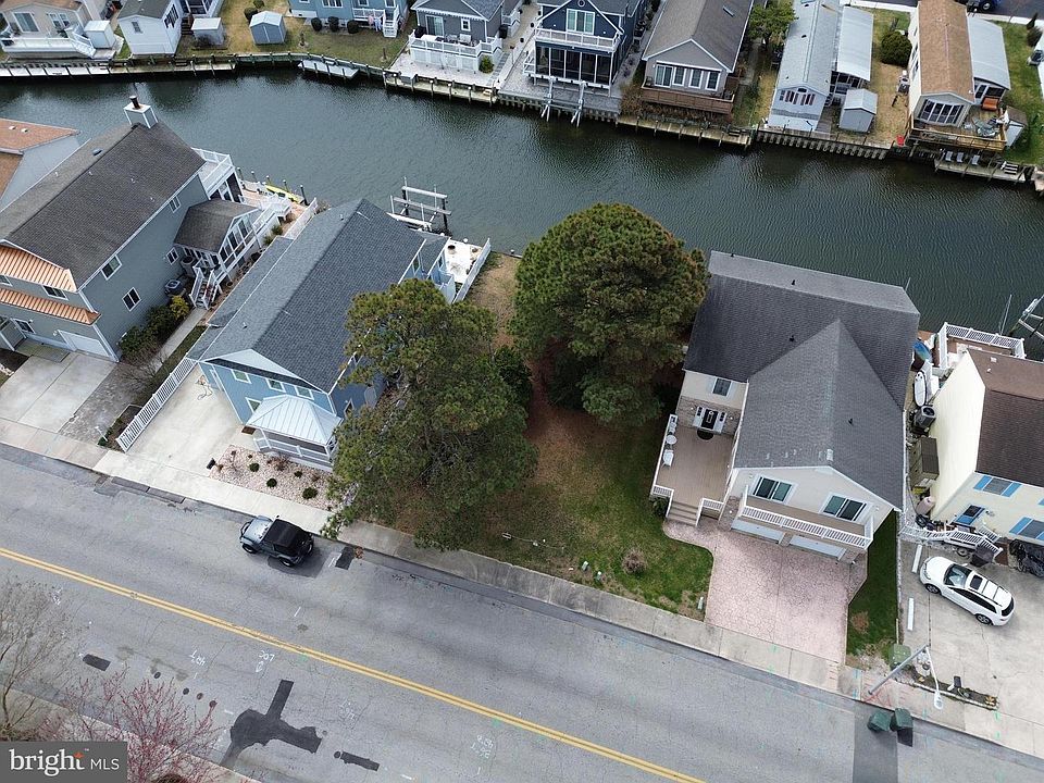 1st image of 317 136th St