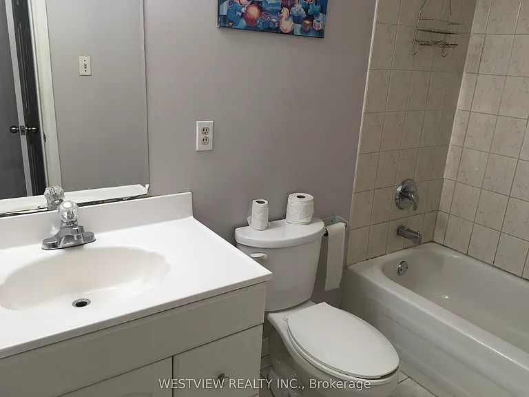 19 Coxworth Cres — Photo 20