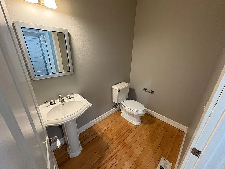 2504 Fir Crest Blvd — Photo 16