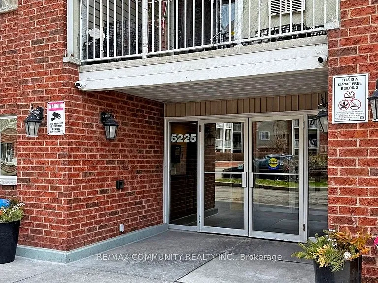 5225 Finch Ave E #423 — Photo 2