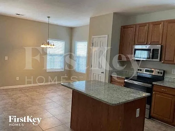1815 Beeson Park Ln — Photo 8