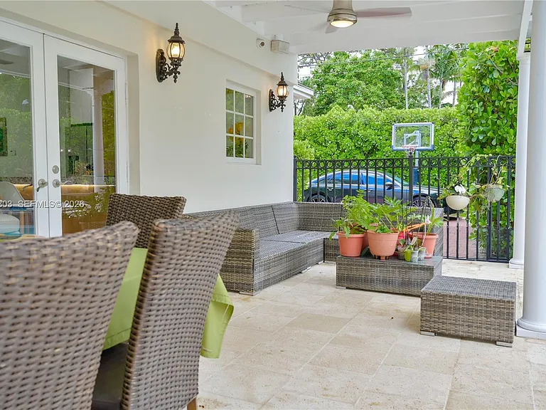 1535 Baracoa Ave — Photo 8