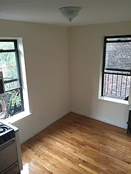 Rented by ARNOLD S GUMOWITZ, LREB