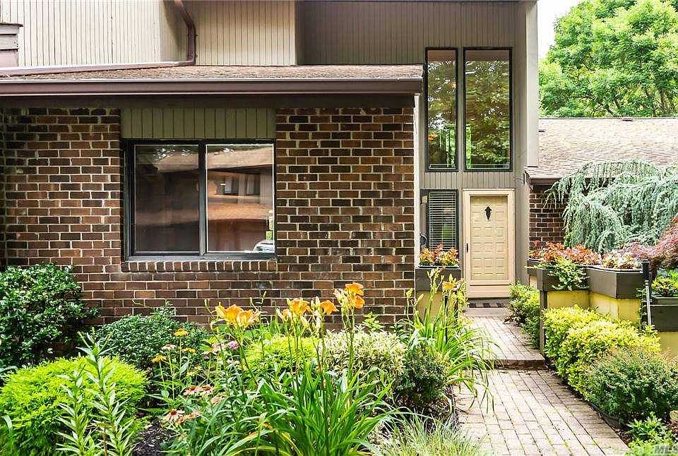 1st image of 310 Vista Dr