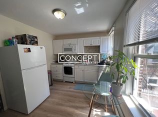 33 Chelsea St APT 1, Boston, MA 02128