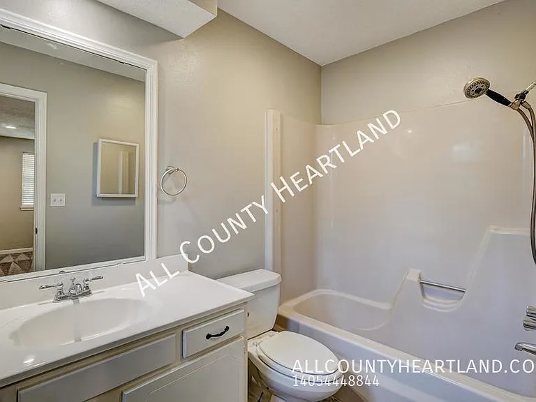 1528 Apollo Rd — Photo 9