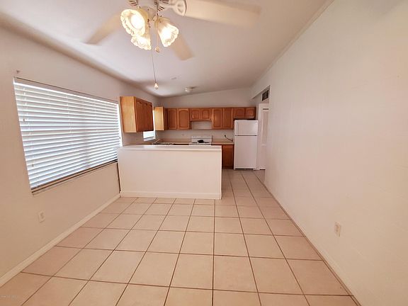 5th image of 139 Roosevelt Ave APT D