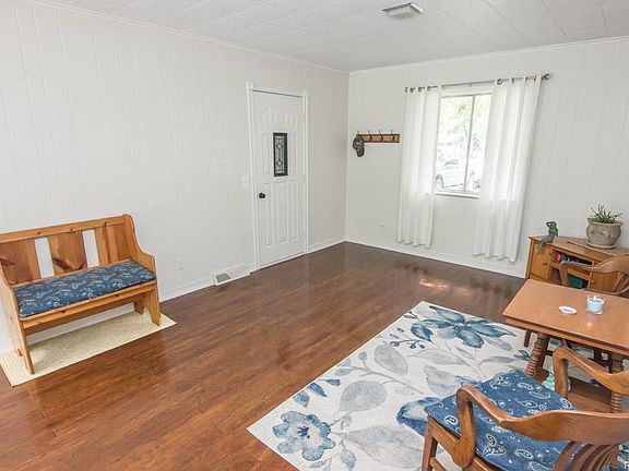 3rd image of 1536 Wade Dr