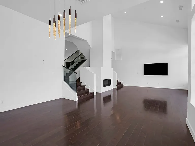 3832 Shannon Rd — Photo 10