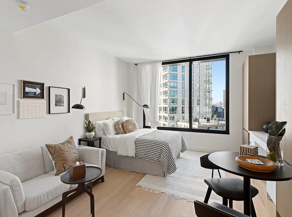 45-30 Pearson St #12E